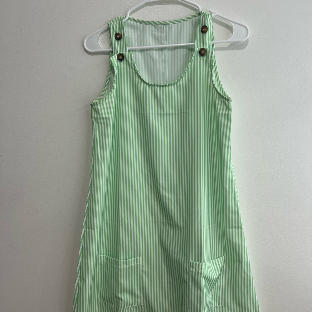 NWOT Green & White Striped Sleeveless Dress🐠